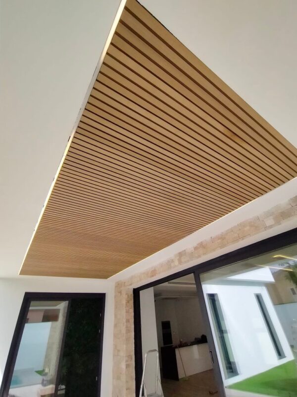 PANEL VERTICAL ARIS 3 1 768x1024 1