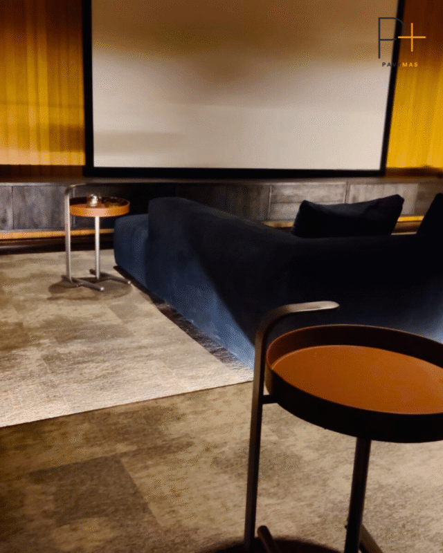Instalación de moqueta en losetas para una sala de cine privada en El Madroñal 5 42
