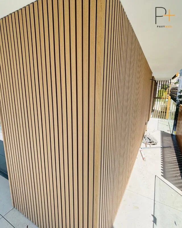 Nuevo proyecto en Marbella: elegancia y modernidad con revestimiento composite 8 pavymas b