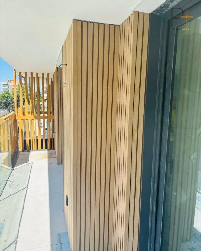 Nuevo proyecto en Marbella: elegancia y modernidad con revestimiento composite 5 pavymas e