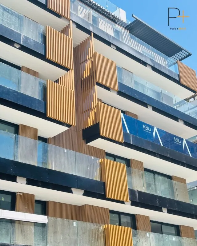 Nuevo proyecto en Marbella: elegancia y modernidad con revestimiento composite 2 pavymas h